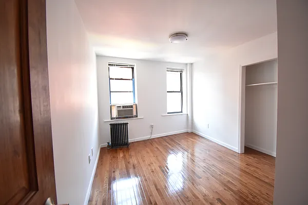 Rented by Wyllie Real Estate | media 14