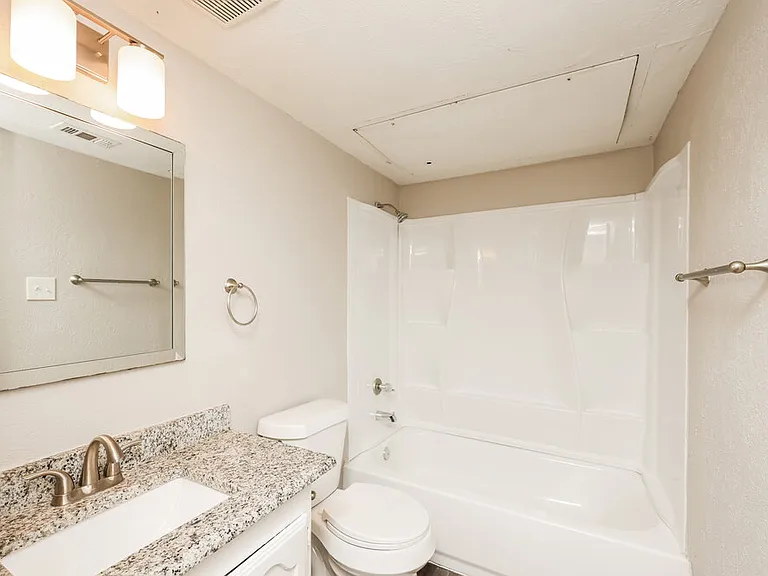 490 Rainier St — Photo 15
