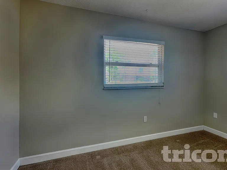 6160 Rockefeller Ave — Photo 7