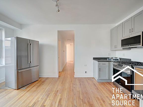 3rd image of 2543 N Lawndale Ave #1