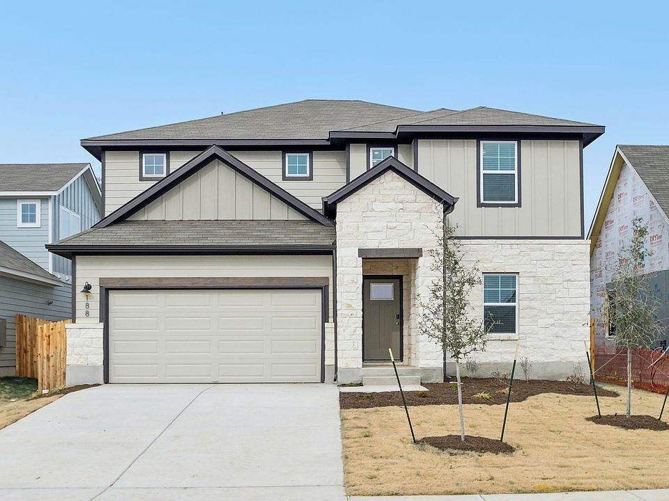 188 Coopers Hawk Crest Front Exterior