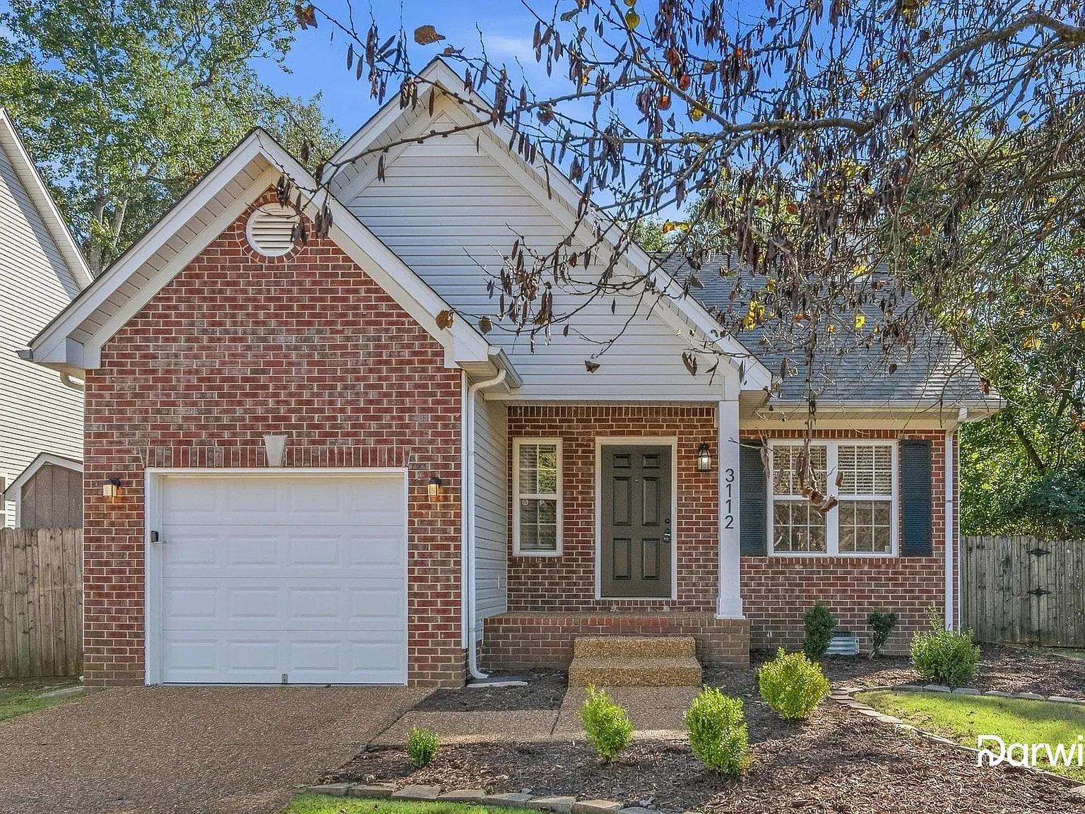 3 bed, 2.0 bath, 1240 sqft, $2,530 — Photo 1