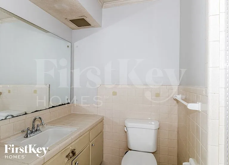 4560 Parkwood Rd — Photo 9