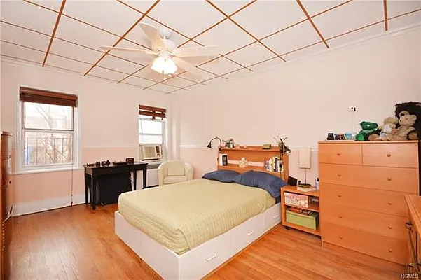 Sold by Douglas Elliman | media 4