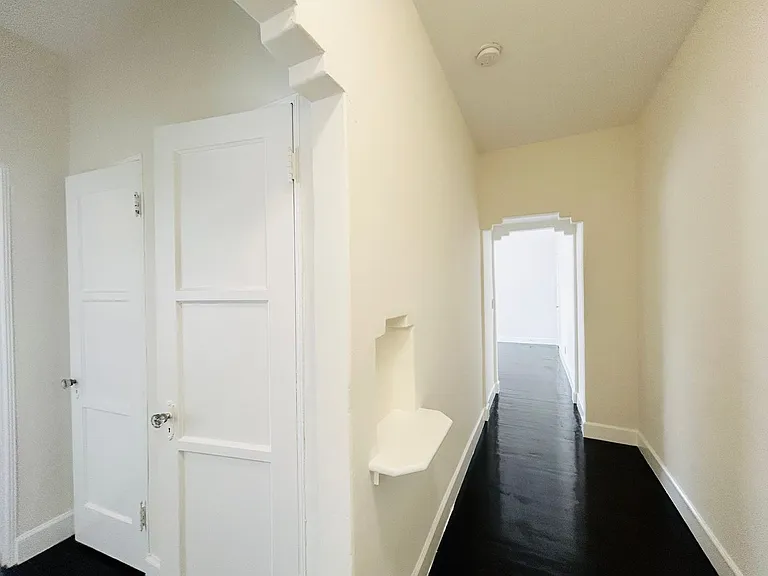 215 S Elm Dr — Photo 3