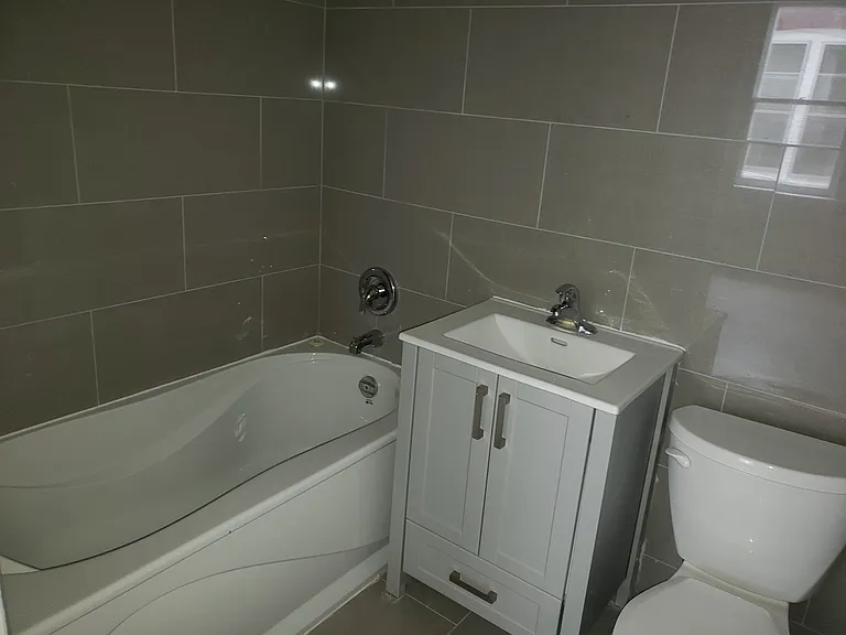95 Cayuga St #2 — Photo 7