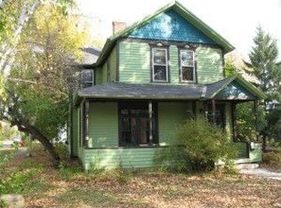 1022 W Broadway St, Winona, MN 55987