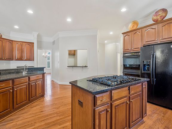 4th image of 1108 Marlene Ln