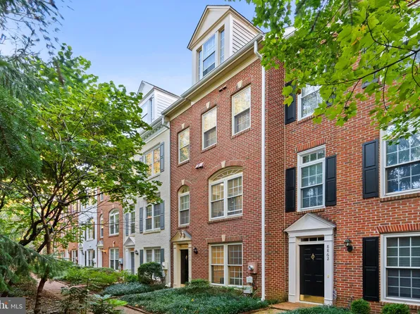 8860 Mansion View Ct, Vienna, VA 22182