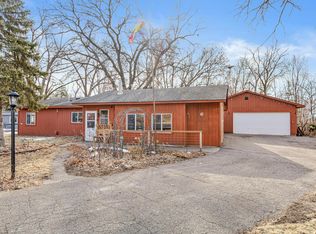 6 West Rd, Circle Pines, MN 55014