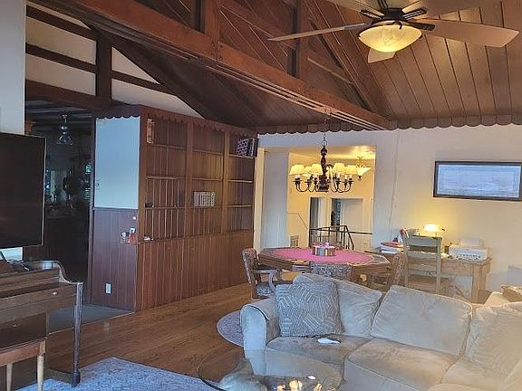 5th image of 13421 Lakeshore Dr