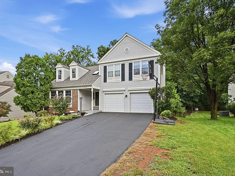 10212 Winged Elm Cir — Photo 2