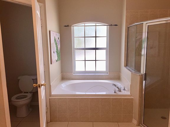 3rd image of 467 NW Emilia Way