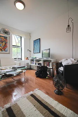 Rented by Bold New York | media 11