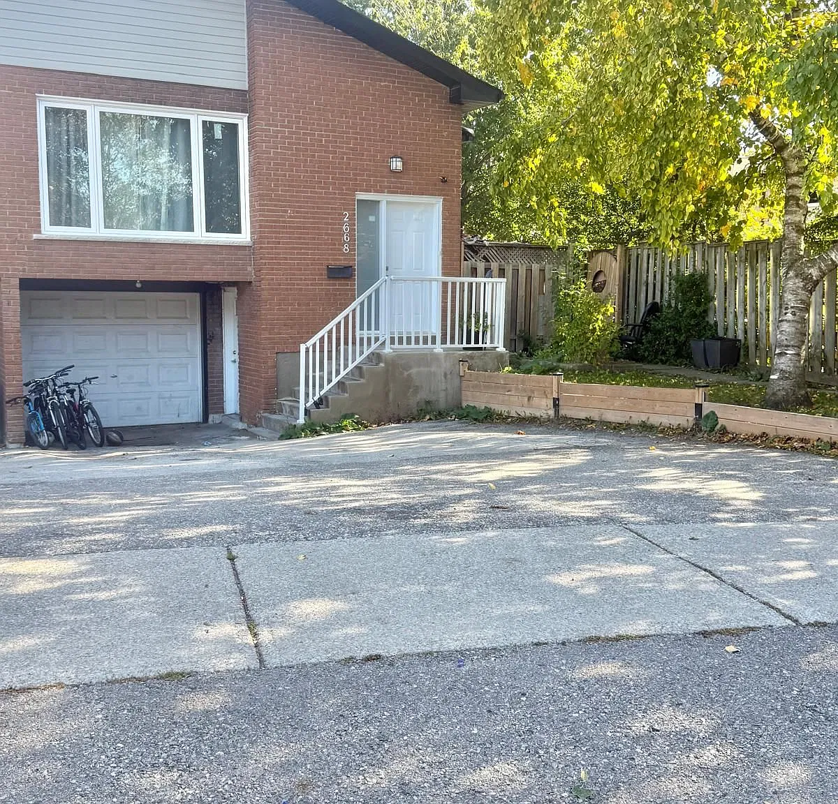 3 bed, $2,700 — Photo 1