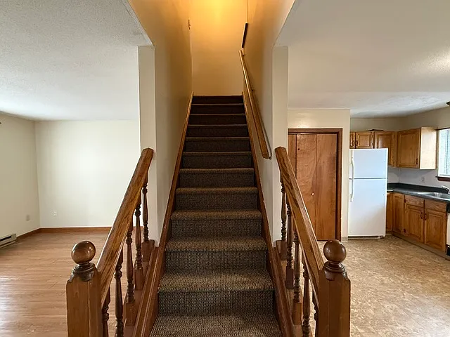 2 bed, 1.5 bath, 1060 sqft, $1,650 — Photo 4