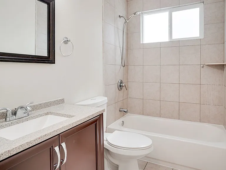 3846 Van Dyke Ave — Photo 25