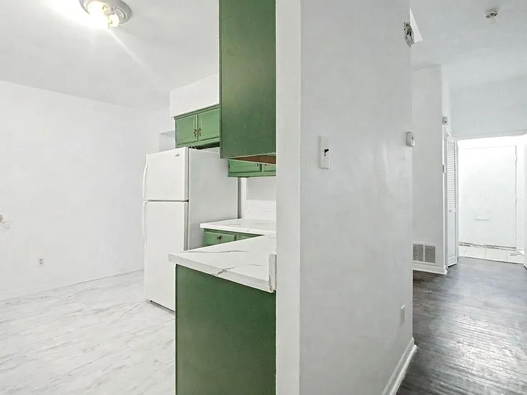 1806 W Diamond St — Photo 6