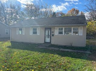 1303 Paula Dr, Champaign, IL 61821