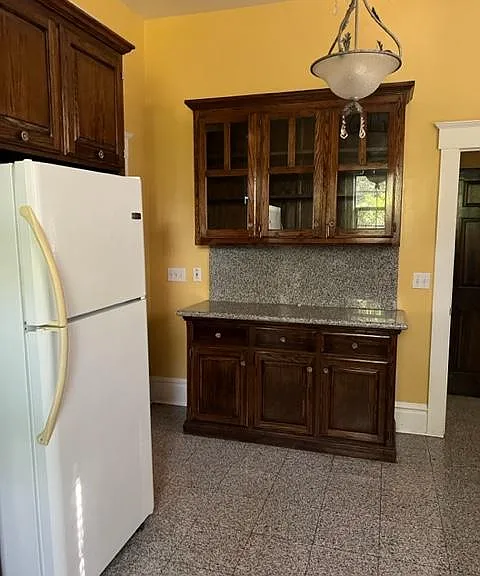 814 N Van Ness Ave — Photo 17