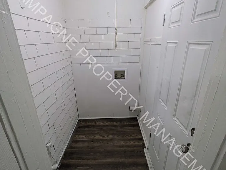 4026 Agnes Ave — Photo 13