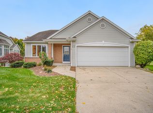 808 Holly Creek Dr, Holland, MI 49423