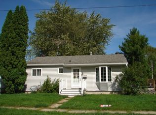 605 3rd St, Charles City, IA 50616