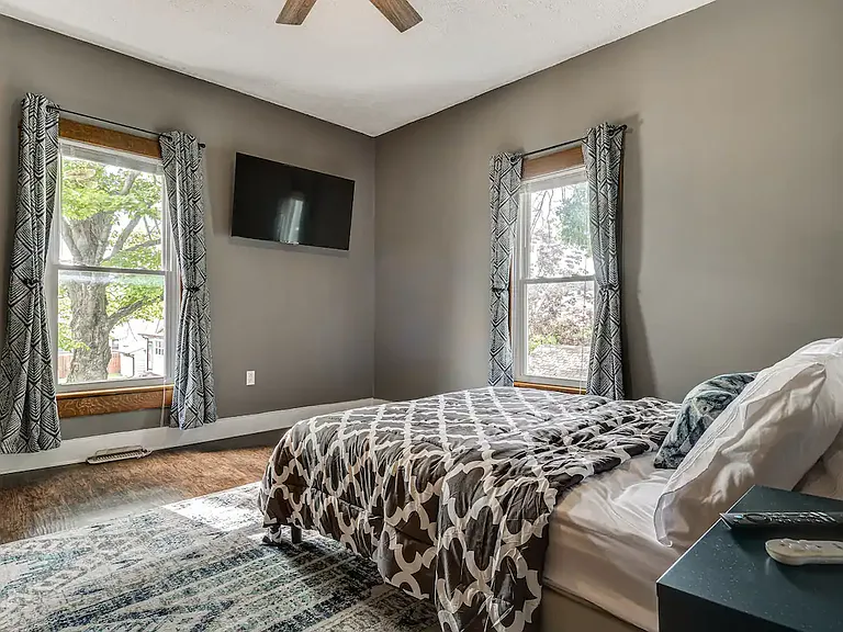 615 N Meridian St #3 — Photo 8