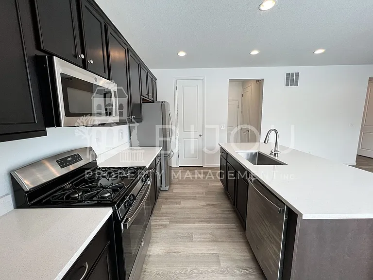 5250 Makalu Dr — Photo 10