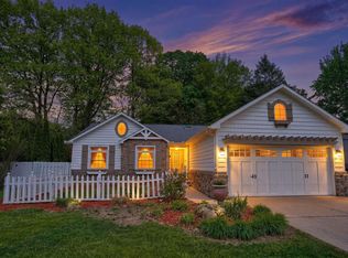 5311 Crestwood Dr, Grand Blanc, MI 48439