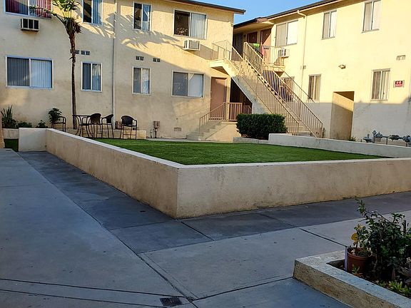 3rd image of 14664 Roscoe Blvd #46