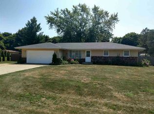 3871 Falling Leaf Dr, Rockford, IL