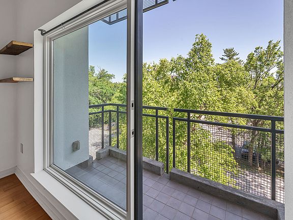 3rd image of 1101 18th Ave S APT 407