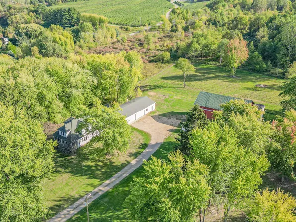 1458 Coolidge St, Conklin, MI 49403