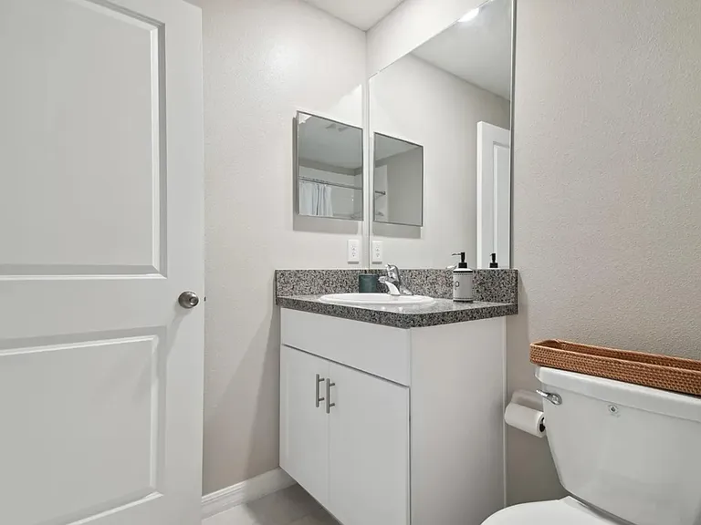 11905 Castine St — Photo 11