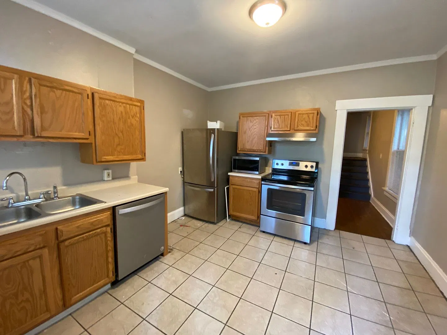 E Maynard Ave 215-217 YBR — Photo 4