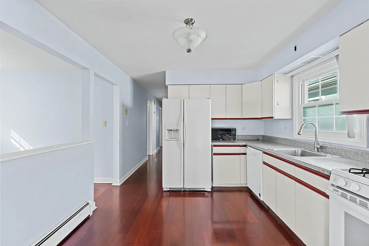 Building Photo - 407 Manila Ave #2