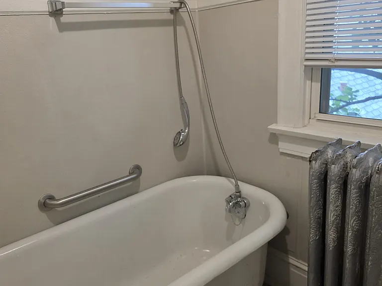 Main bathroom