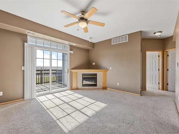 124 Hilltop Dr, West Branch, IA 52358