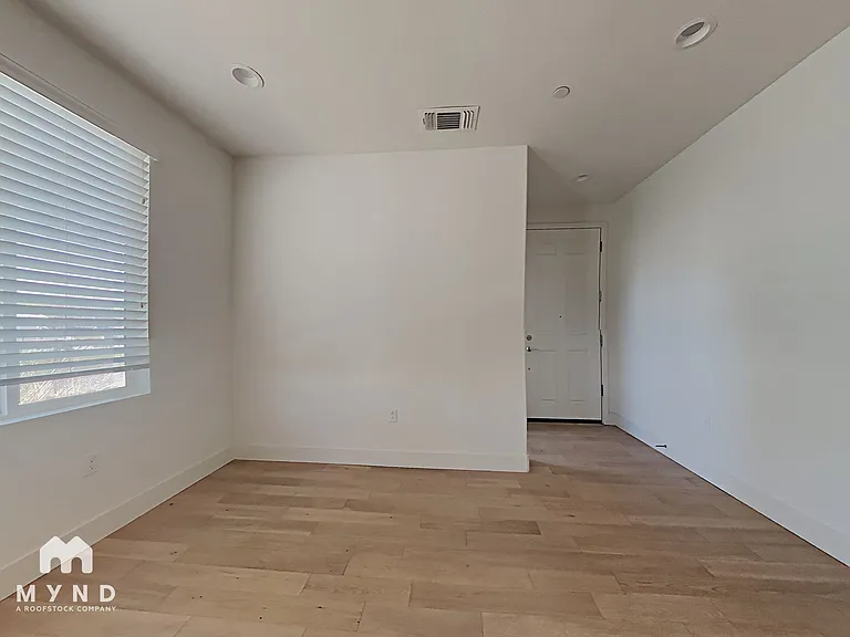 37768 Latitudes Ln — Photo 2