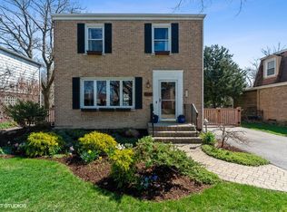 815 S Hillside Ave, Elmhurst, IL 60126