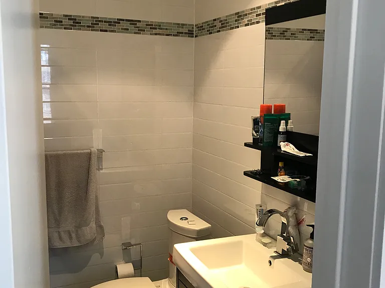 31 Bethune St #4R — Photo 4
