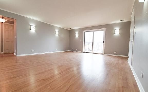 4th image of 2545 N 72nd Ct