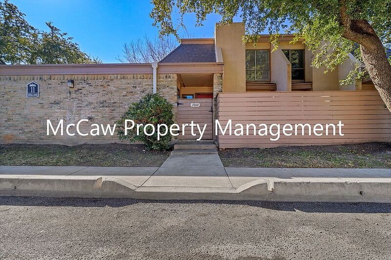 1st image of 3045 Park Ln Building 1060-11