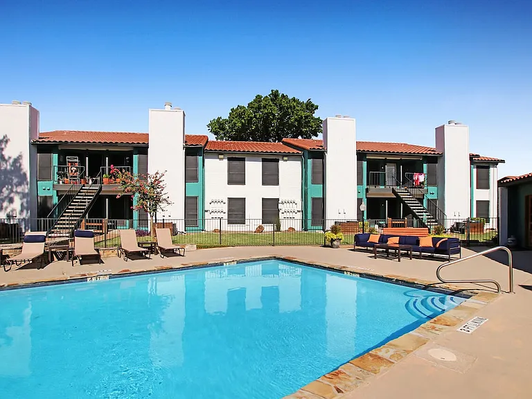 Athena Apartments — Photo 6