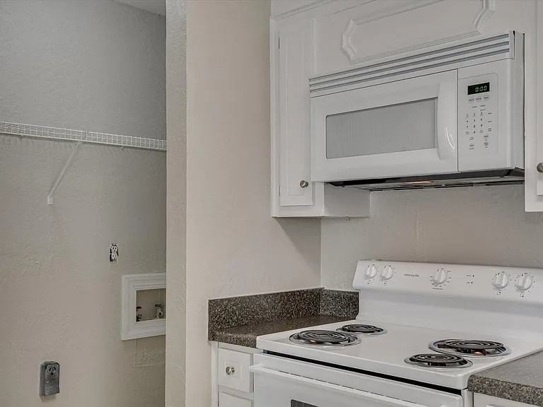 Wheeler Woods Apartments — Photo 21