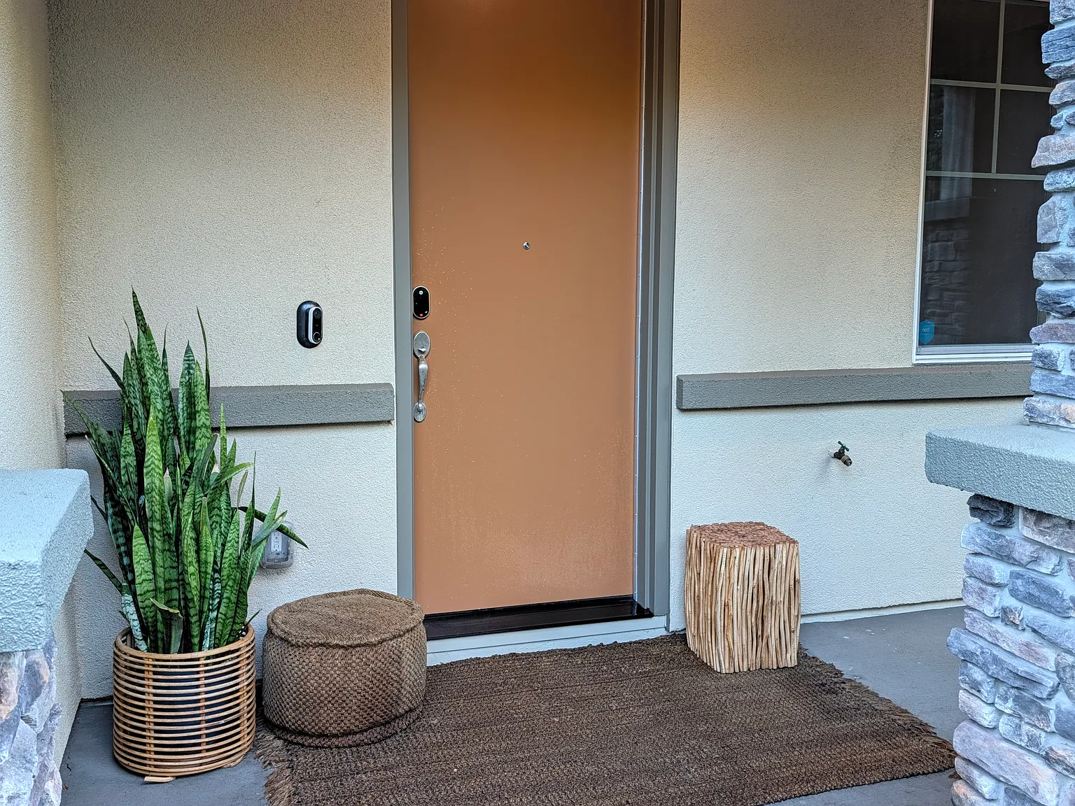 3 bed, 1611 sqft, $3,950 — Photo 2