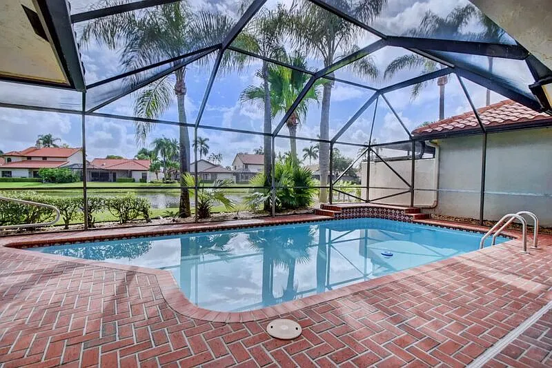 Building Photo - 22595 Esplanada Cir W