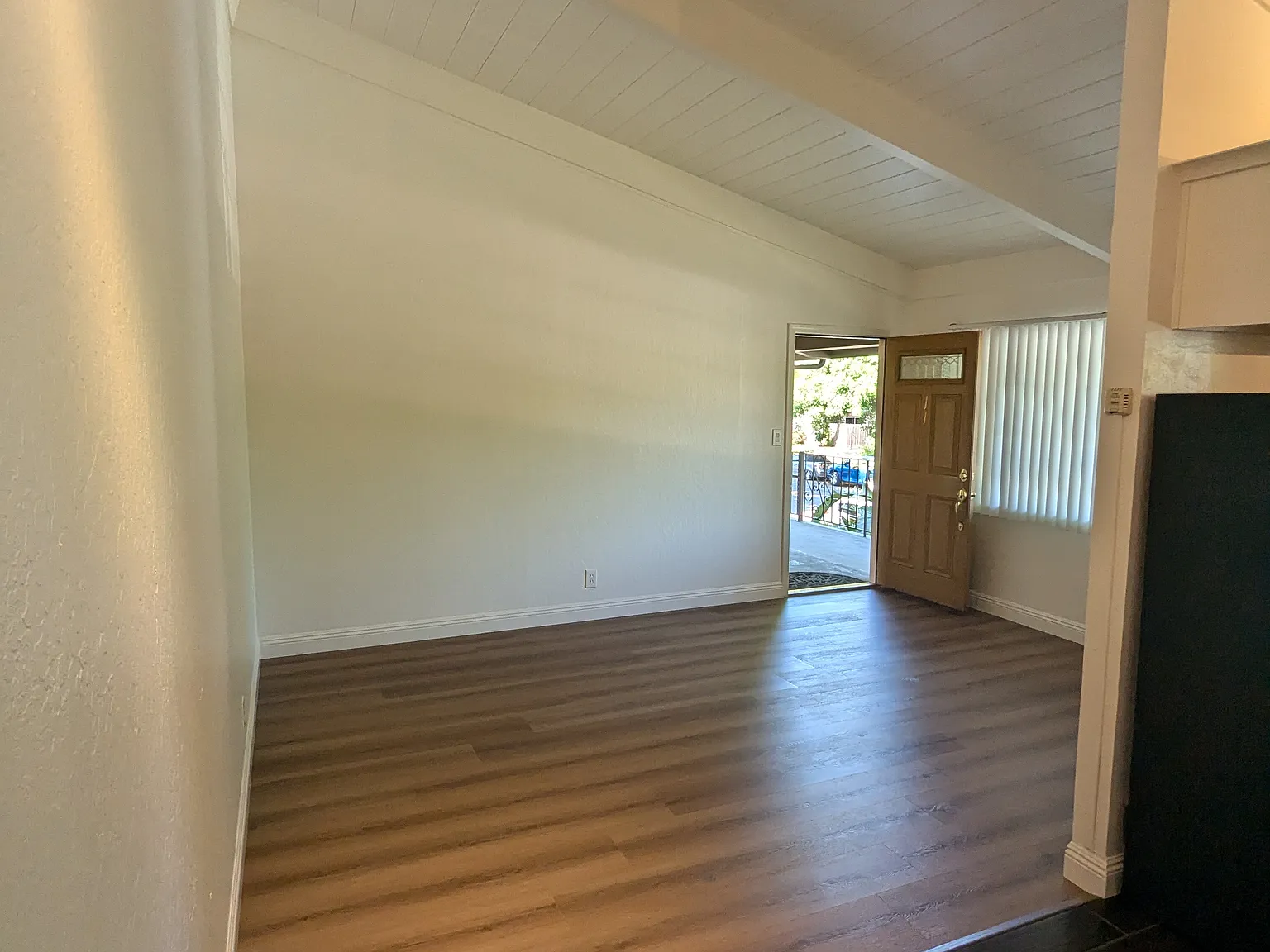 1 bed, 800 sqft, $2,650 — Photo 3