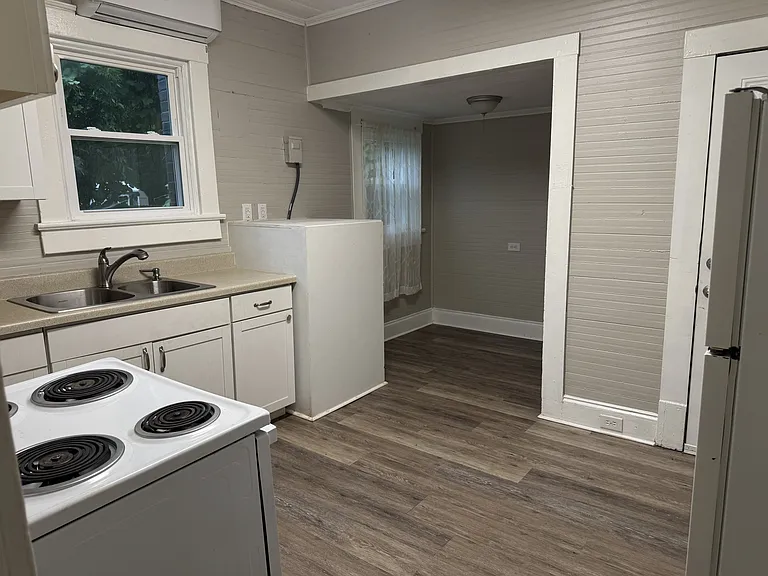 530 Park Ave #530 — Photo 2